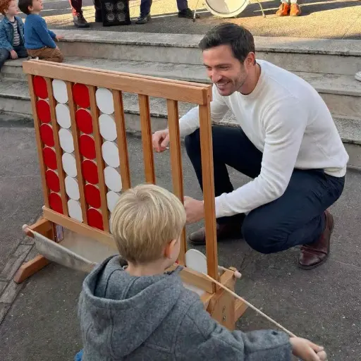 Jeux en bois puissance 4 géant 90x90cm - location Luxembourg - Animakids