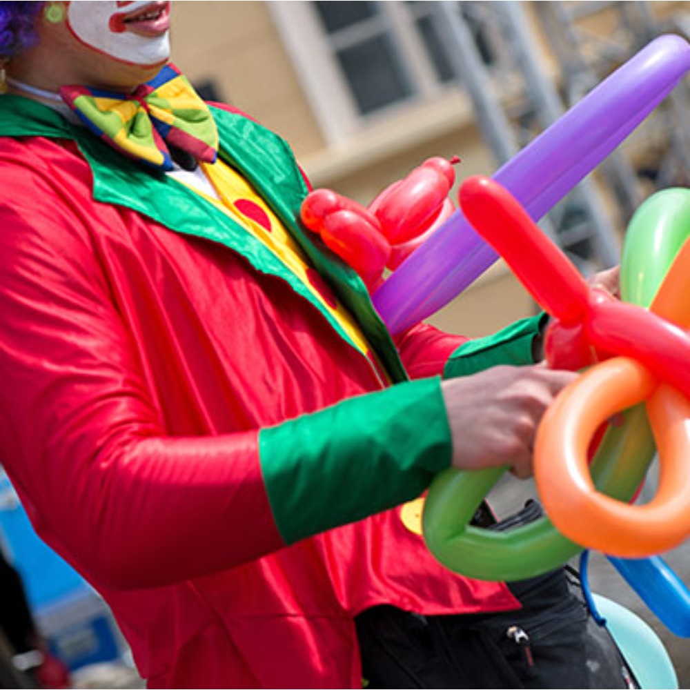 Sculpteur de ballons - Saint-Nicolas en entreprise au Luxembourg
